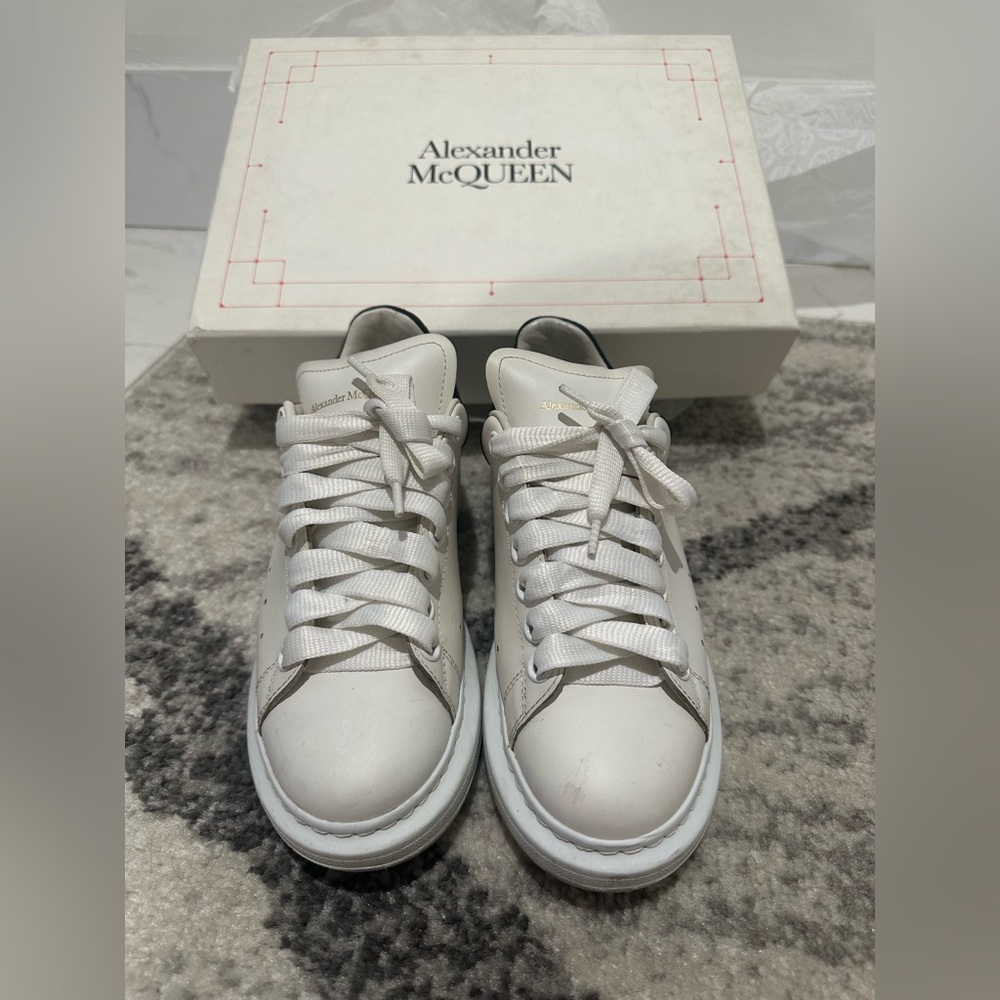 Alexander McQueen Oversized Sneakers – Size 35 (US 5)
Color: White/Black
